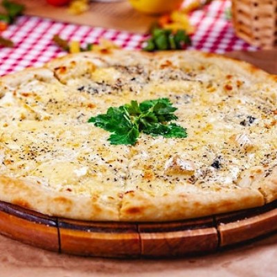Üç Peynirli Pizza